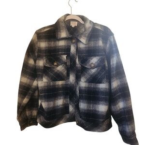 Time and Tru Black & White Plaid Button-Up Jacket | Cozy Flannel
